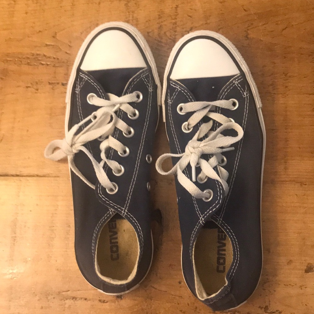 Navy converse